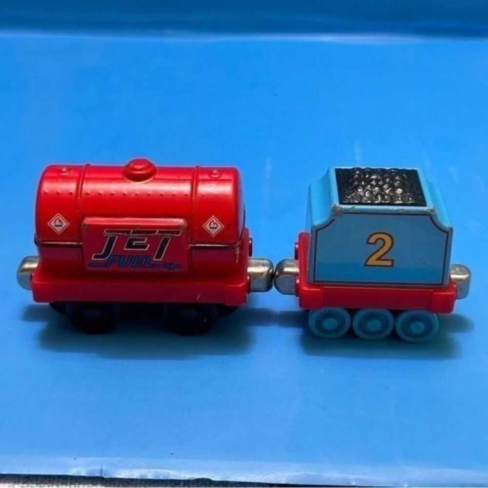 Thomas & Friends Jet Fuel Tanker & Gordon’s Tender Train